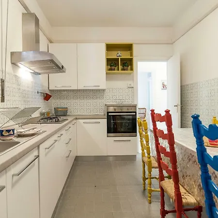 Casa Vacanza Flora Apartment